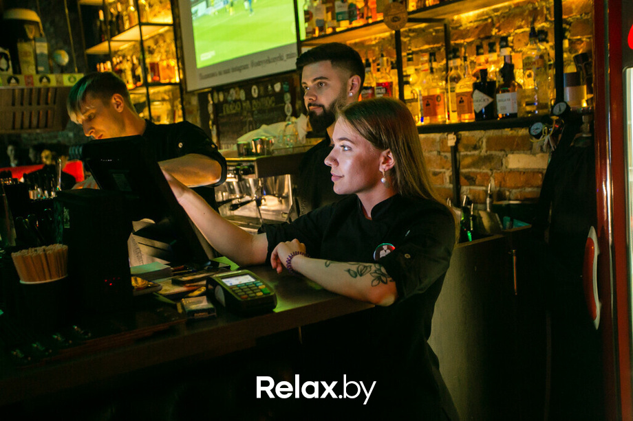 Счастливая суббота в баре «Острые козырьки», фото № 35