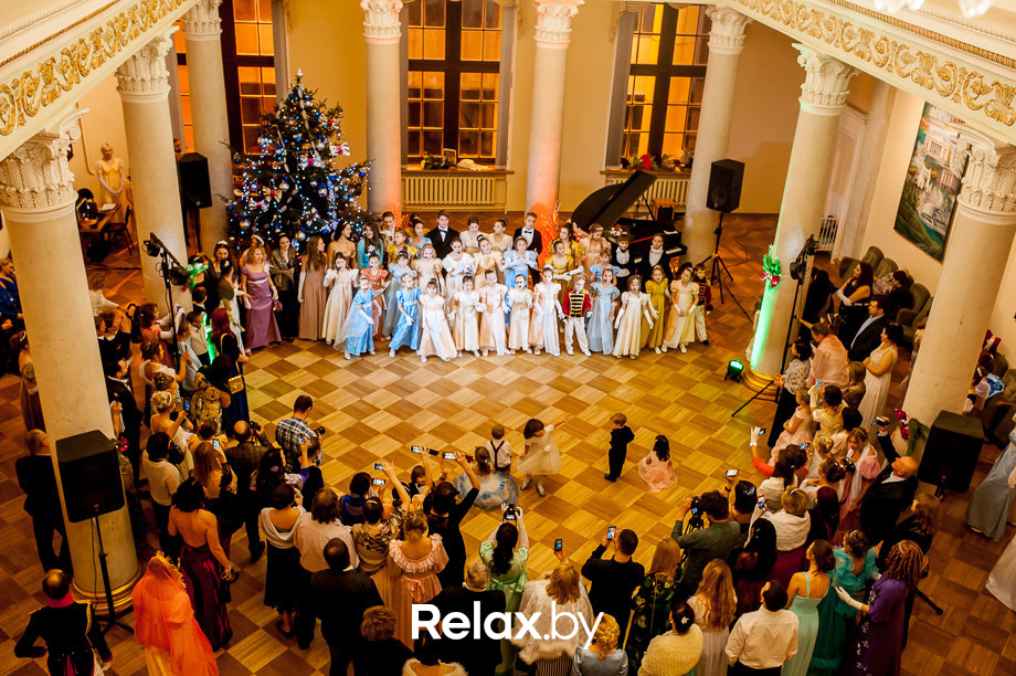 Семейный рождественский благотворительный бал Академии мюзикла "Ревю" - "Наши сердца", фото № 160