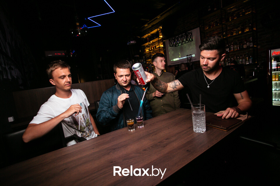 Пятница развратница в баре «Острые козырьки», фото № 43