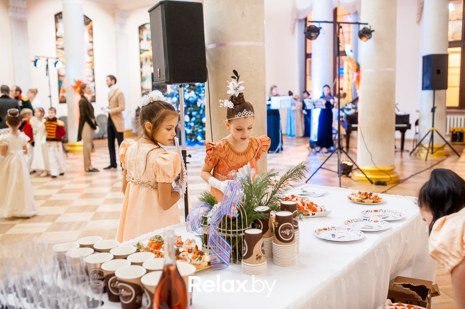 Семейный рождественский благотворительный бал Академии мюзикла "Ревю" - "Наши сердца", фото № 12