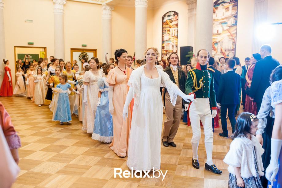 Семейный рождественский благотворительный бал Академии мюзикла "Ревю" - "Наши сердца", фото № 79