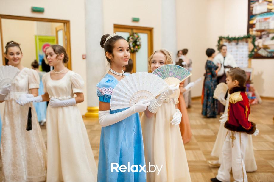 Семейный рождественский благотворительный бал Академии мюзикла "Ревю" - "Наши сердца", фото № 7