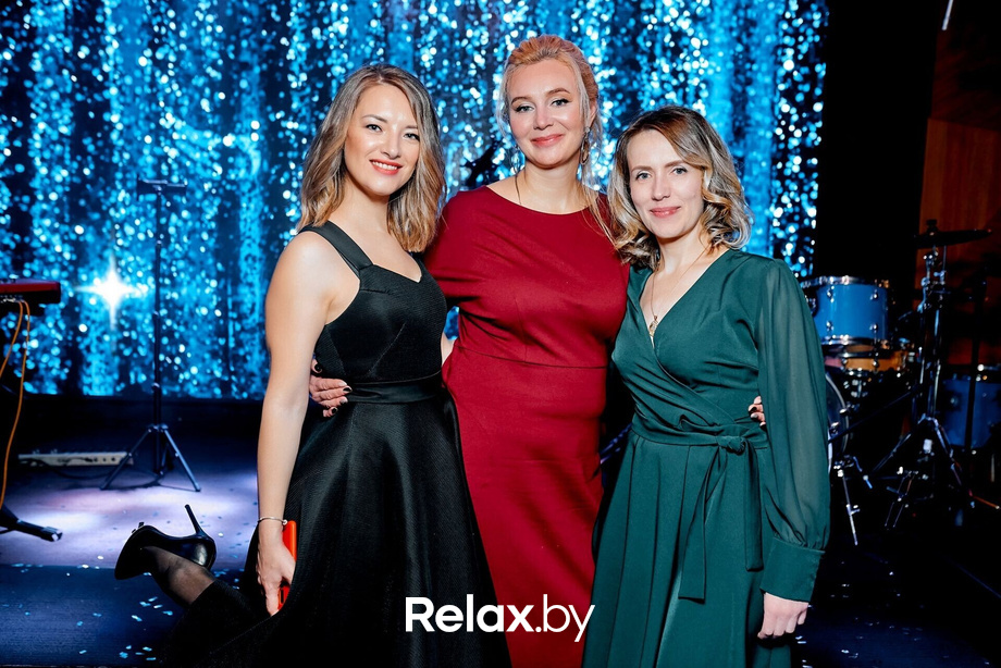 Предновогодние вечеринки в Ангелах, фото № 50