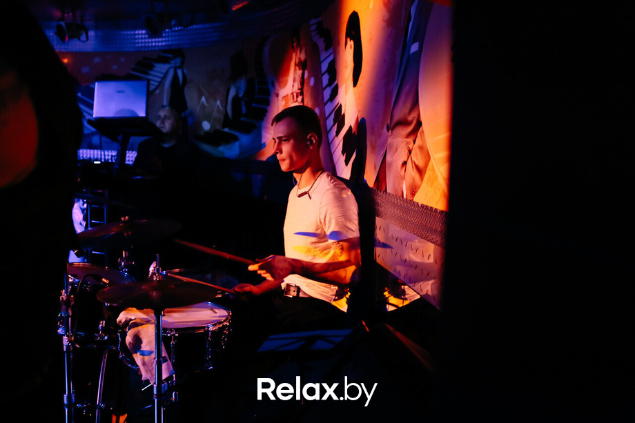 Кавер группа Starland в Ретро-кафе, фото № 74