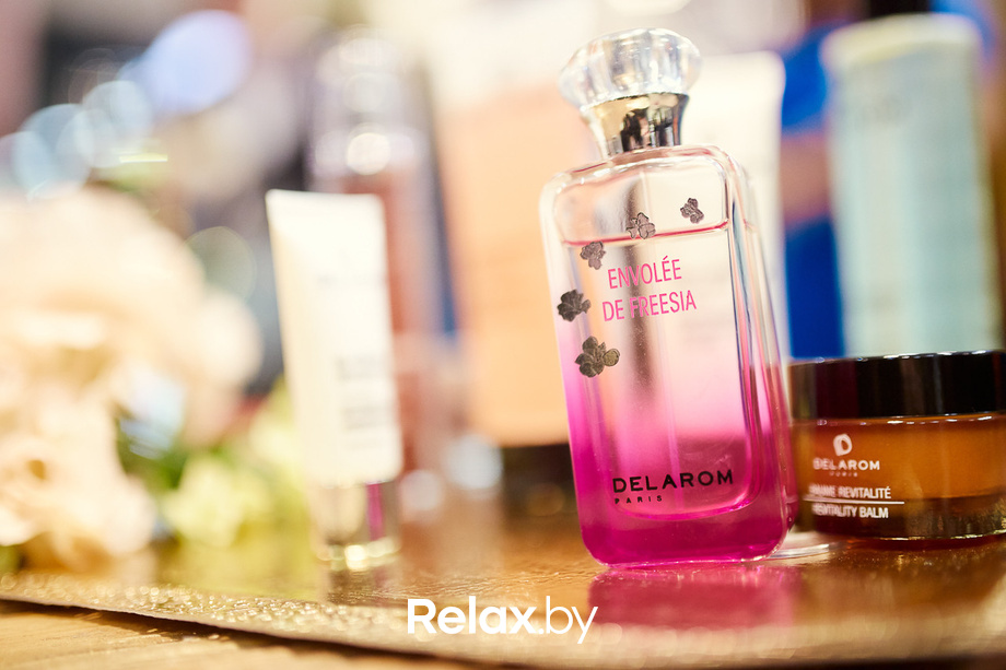 Открытие витрины бренда французской косметики Delarom Paris в магазине «Канцэпт Крама», фото № 81