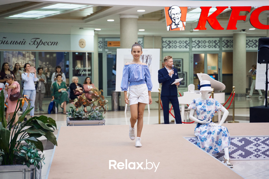 Время Искусства в ТЦ Столица: Мода, природа и поэзия, фото № 30