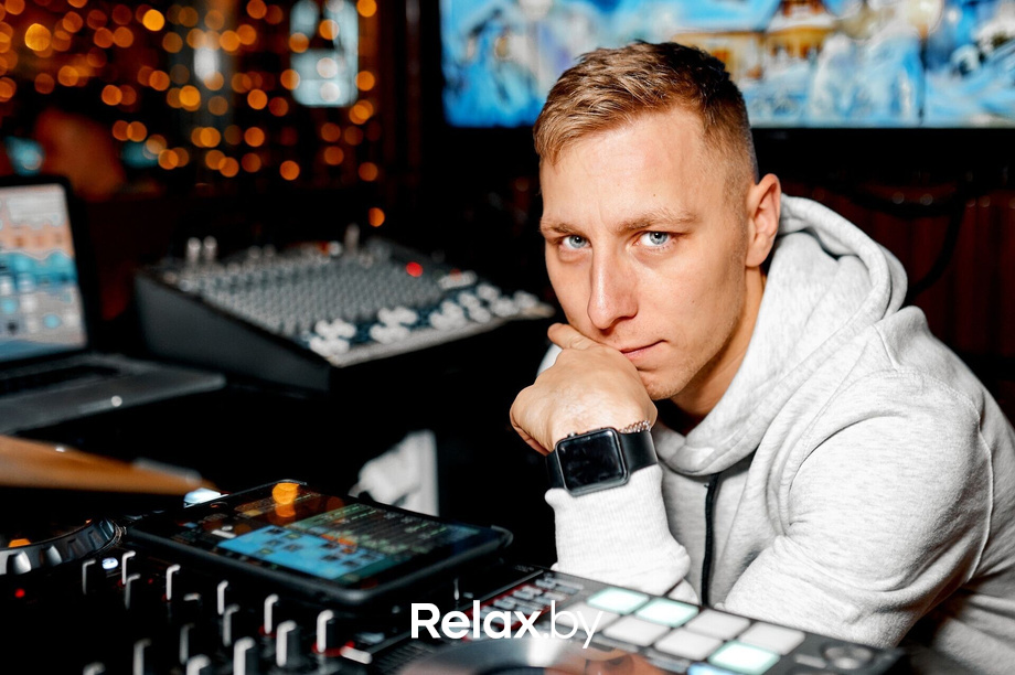 Предновогодние вечеринки в Ангелах, фото № 1