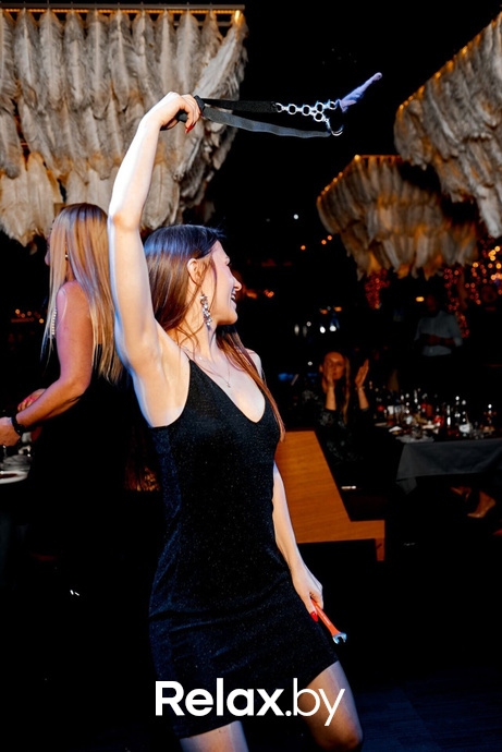 Предновогодние вечеринки в Ангелах, фото № 2