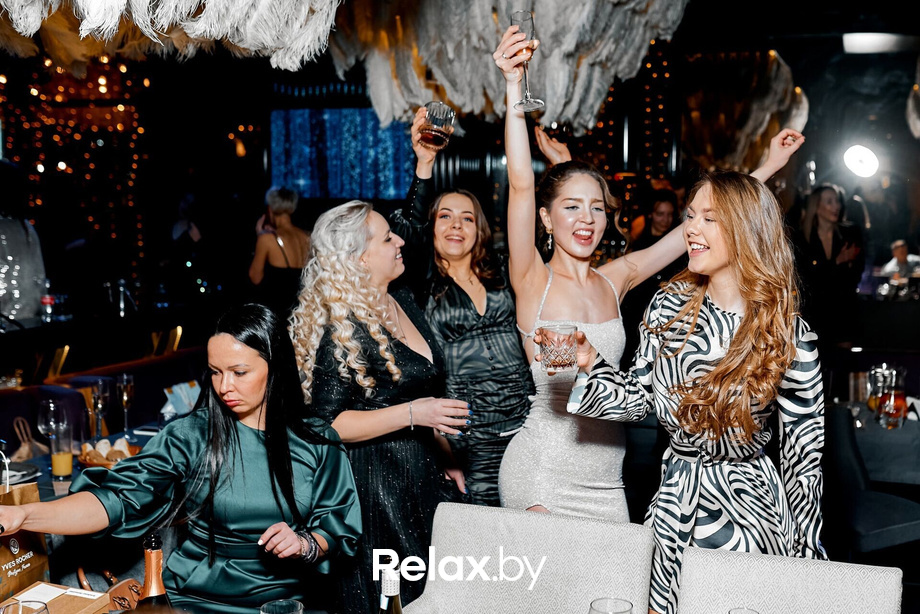 Предновогодние вечеринки в Ангелах, фото № 33