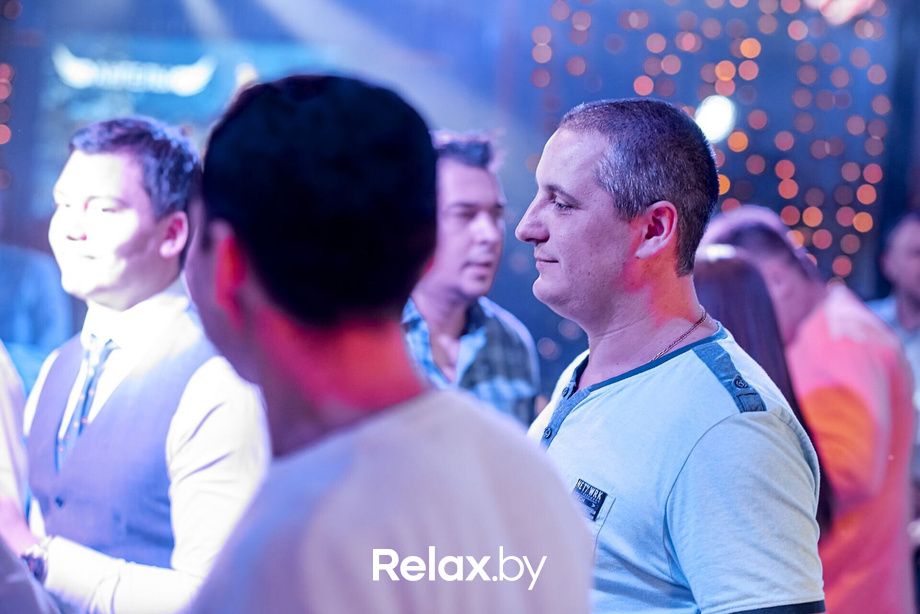 Предновогодние вечеринки в Ангелах, фото № 42