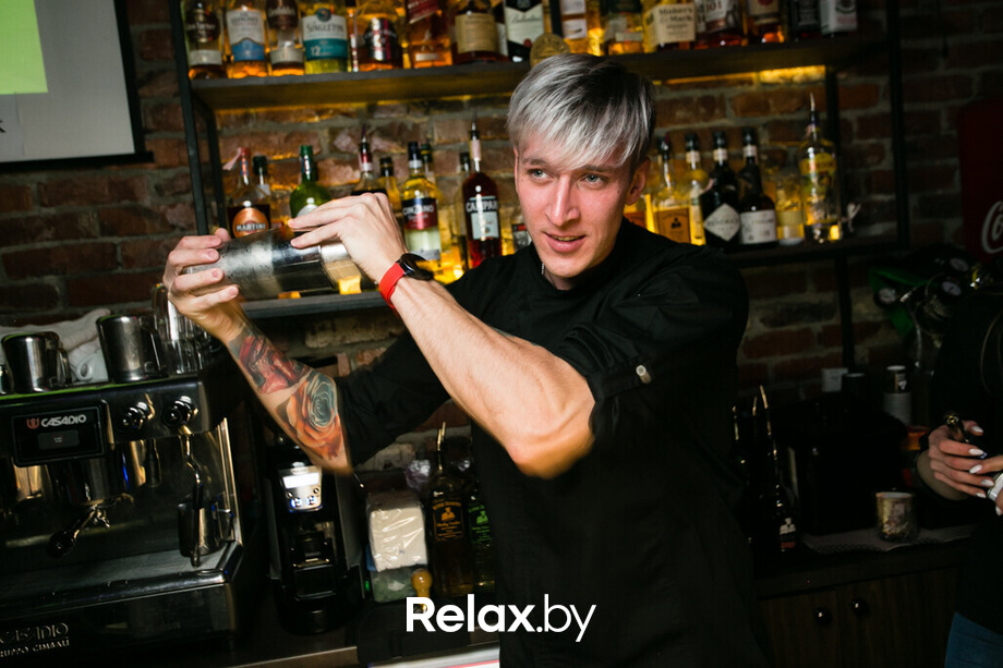 Счастливая суббота в баре «Острые козырьки», фото № 10