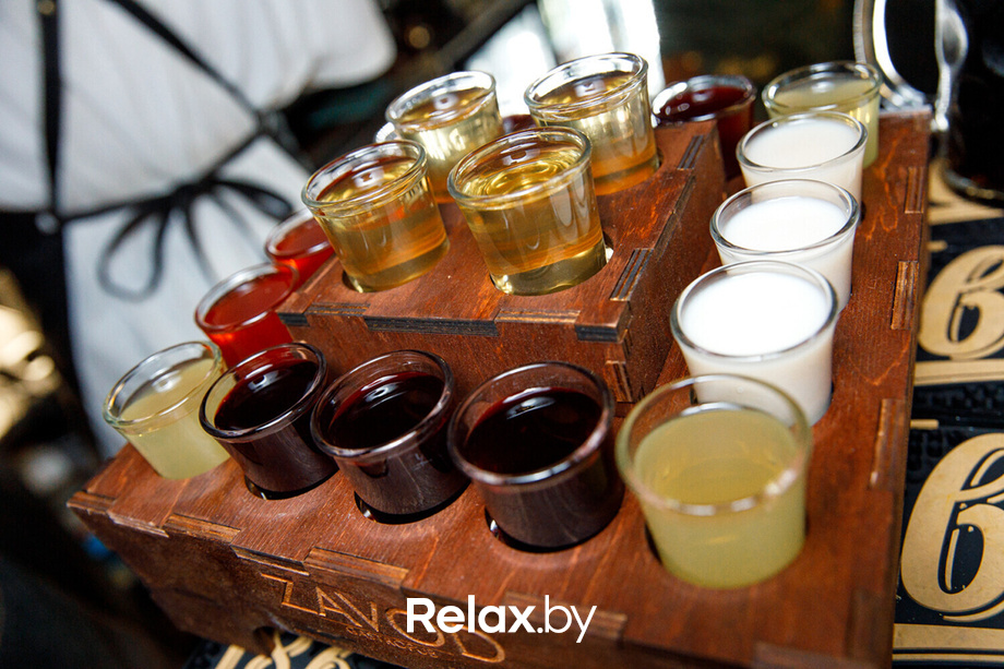 Zavod Friday Night, фото № 1