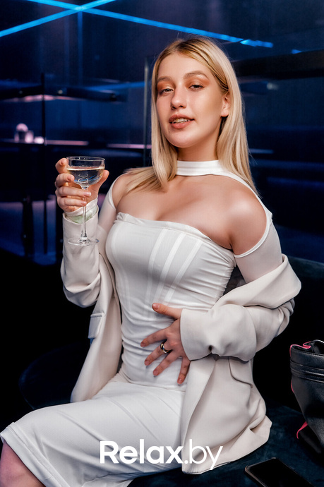 White Moon, фото № 1