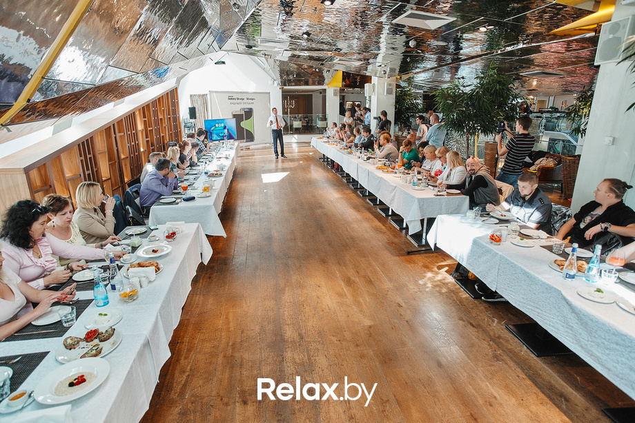 Samsung Galaxy S6 edge+  представлен в России, фото № 9