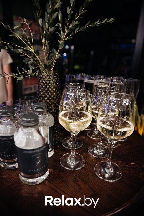 Zavod Friday Night, фото № 1