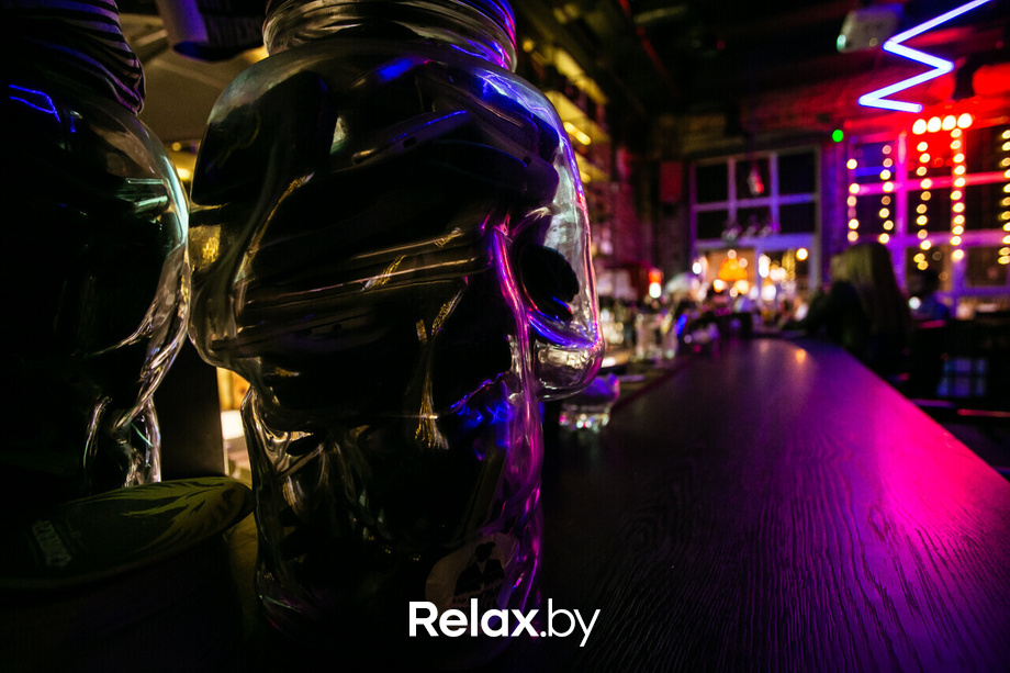 Пятница развратница в баре «Острые козырьки», фото № 5