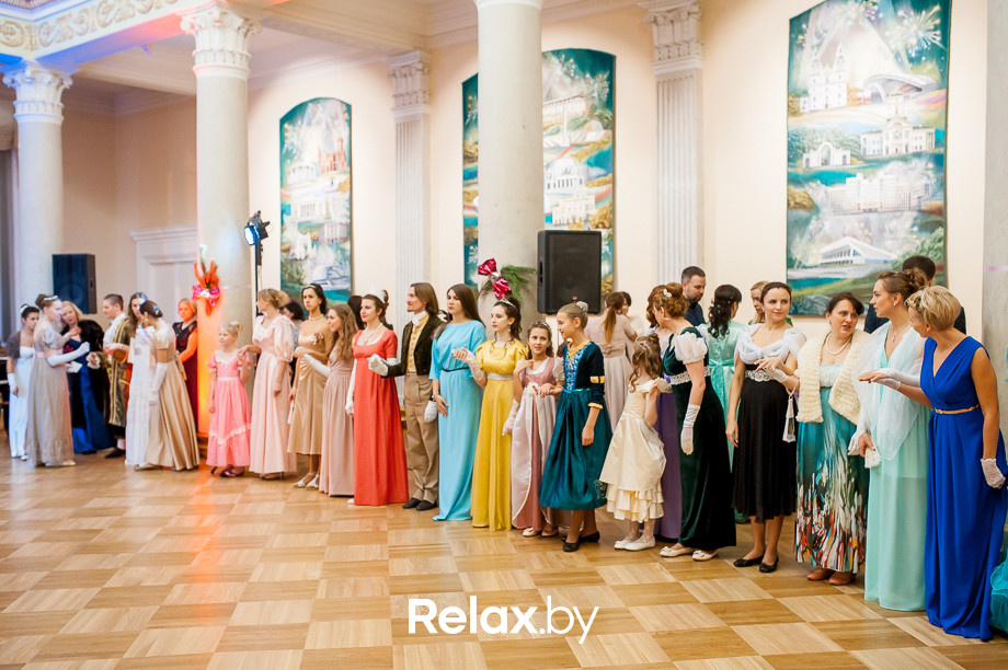 Семейный рождественский благотворительный бал Академии мюзикла "Ревю" - "Наши сердца", фото № 110