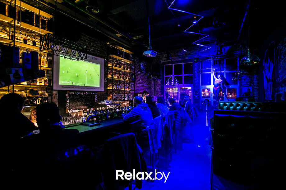 Пятница развратница в баре «Острые козырьки», фото № 6