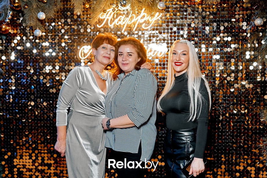 Предновогодние вечеринки в Ангелах, фото № 36