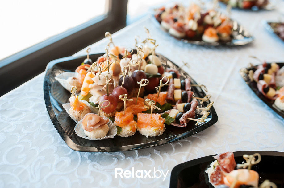 Валентина Мазунина на премьере «Одноклассниц», фото № 4