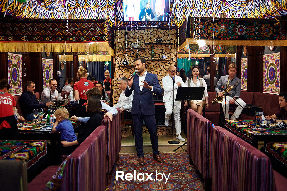 Чайхана гранат красноярск улица 9 мая. Гранатовая чайхана. Кафе гранат красноярск. Чайхана на вильского красноярск. Волгоградский проспект чайхана гранат.