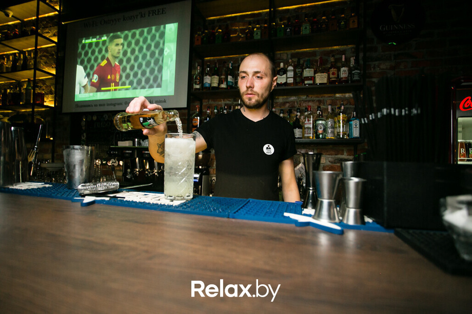 Счастливая суббота в баре «Острые козырьки», фото № 22