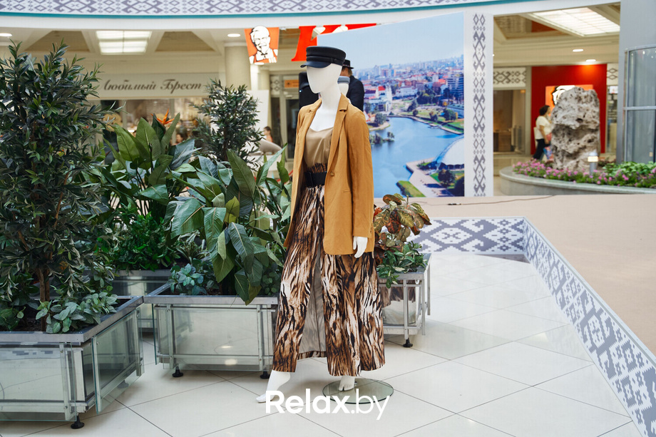 Время Искусства в ТЦ Столица: Мода, природа и поэзия, фото № 10