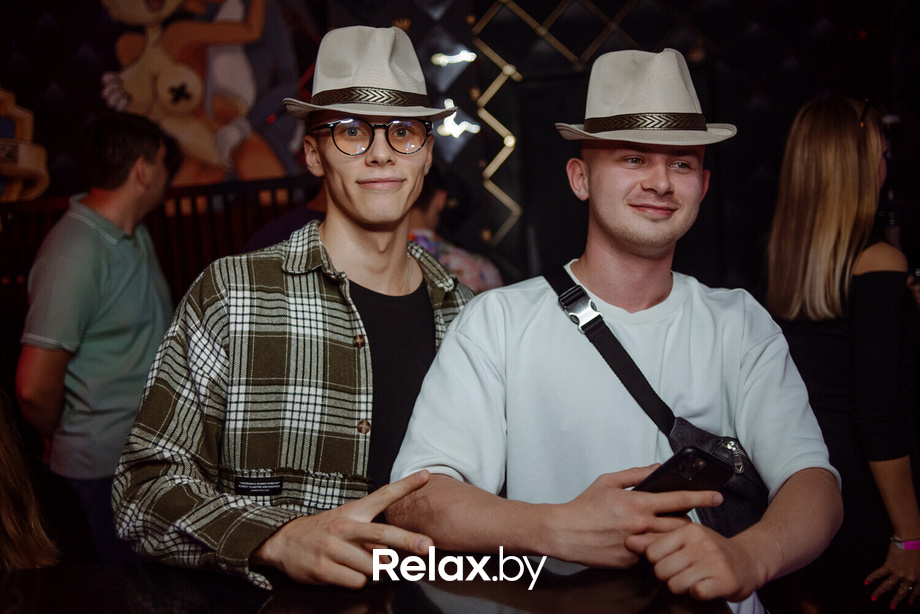 Friday «Welcome to Saint Tropez», фото № 2