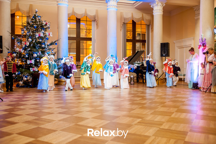 Семейный рождественский благотворительный бал Академии мюзикла "Ревю" - "Наши сердца", фото № 90