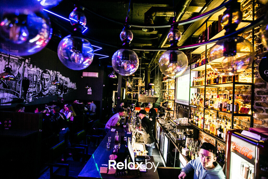 Счастливая суббота в баре «Острые козырьки», фото № 6