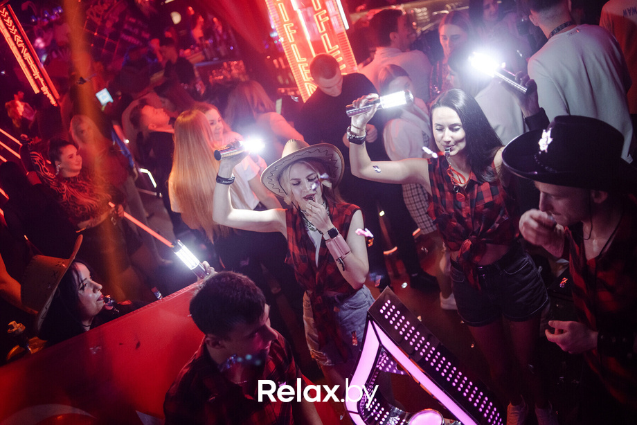 Friday «Мир дикого запада», фото № 18