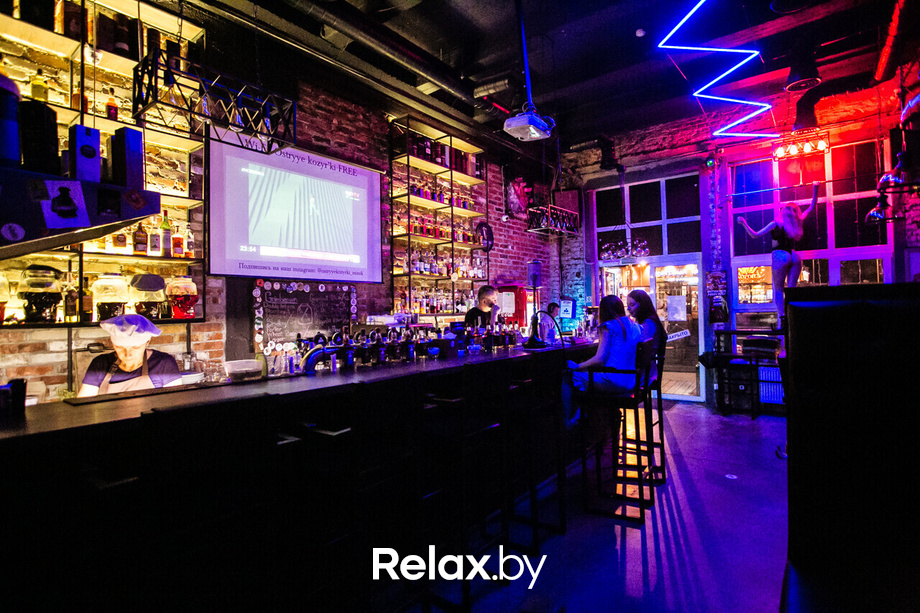 Пятница развратница в баре «Острые козырьки», фото № 26