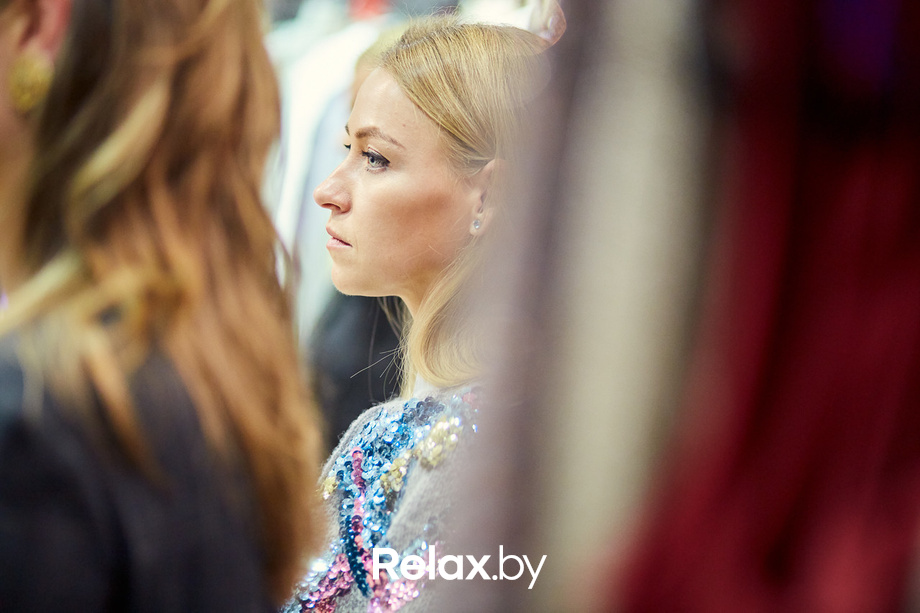 Открытие витрины бренда французской косметики Delarom Paris в магазине «Канцэпт Крама», фото № 53