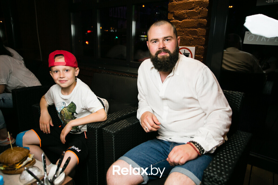 Счастливая суббота в баре «Острые козырьки», фото № 11