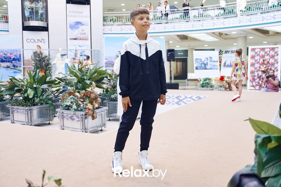 Время Искусства в ТЦ Столица: Мода, природа и поэзия, фото № 37