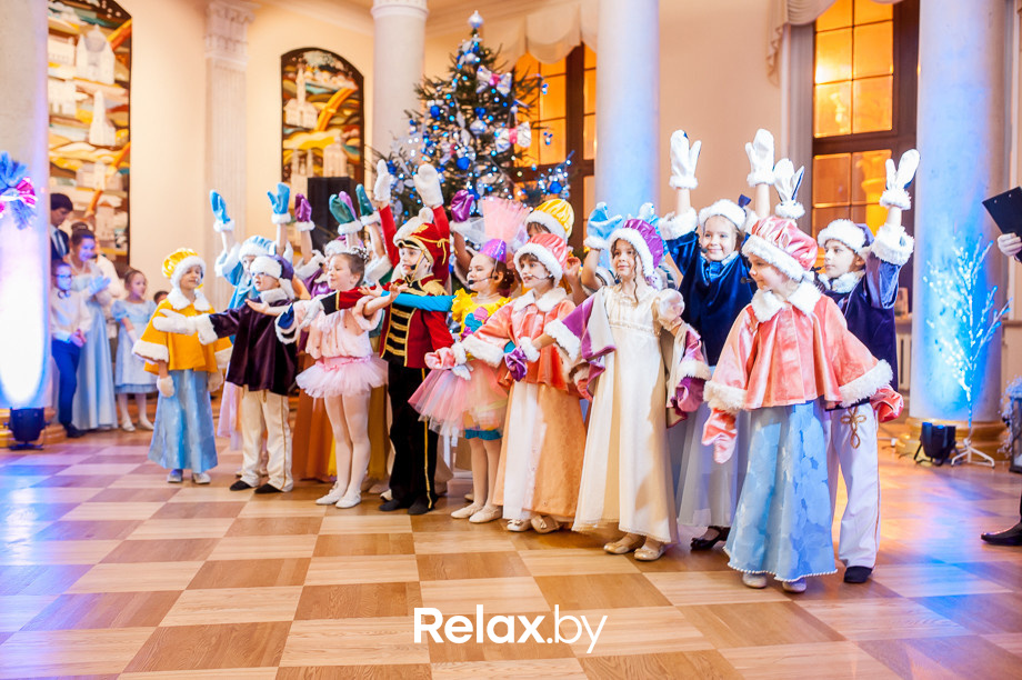 Семейный рождественский благотворительный бал Академии мюзикла "Ревю" - "Наши сердца", фото № 93