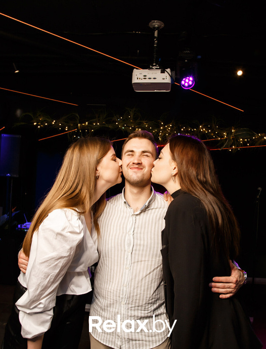 Друзья встречаются в Rokas, фото № 40