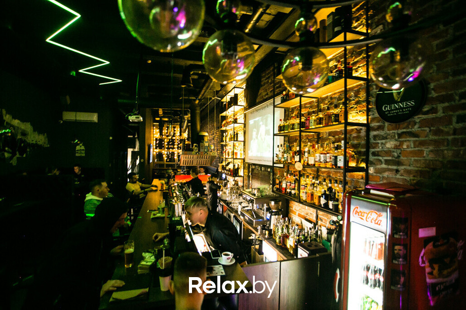 Счастливая суббота в баре «Острые козырьки», фото № 41