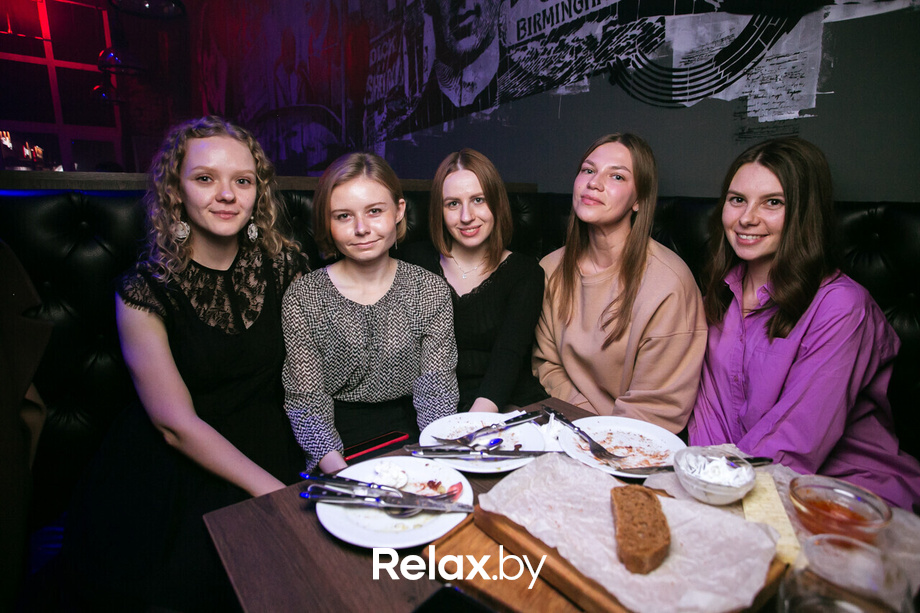 Пятница развратница в баре «Острые козырьки», фото № 21