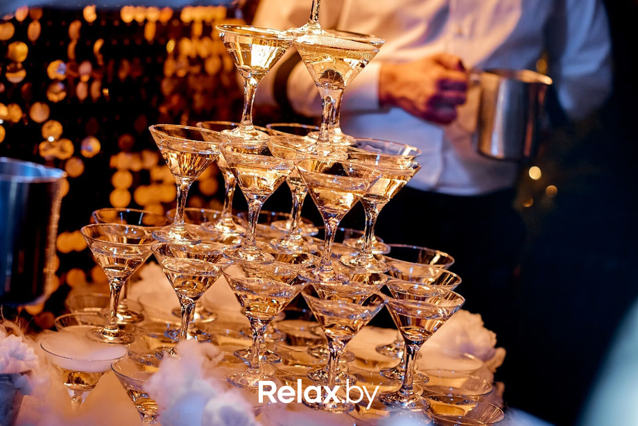 Предновогодние вечеринки в Ангелах, фото № 5