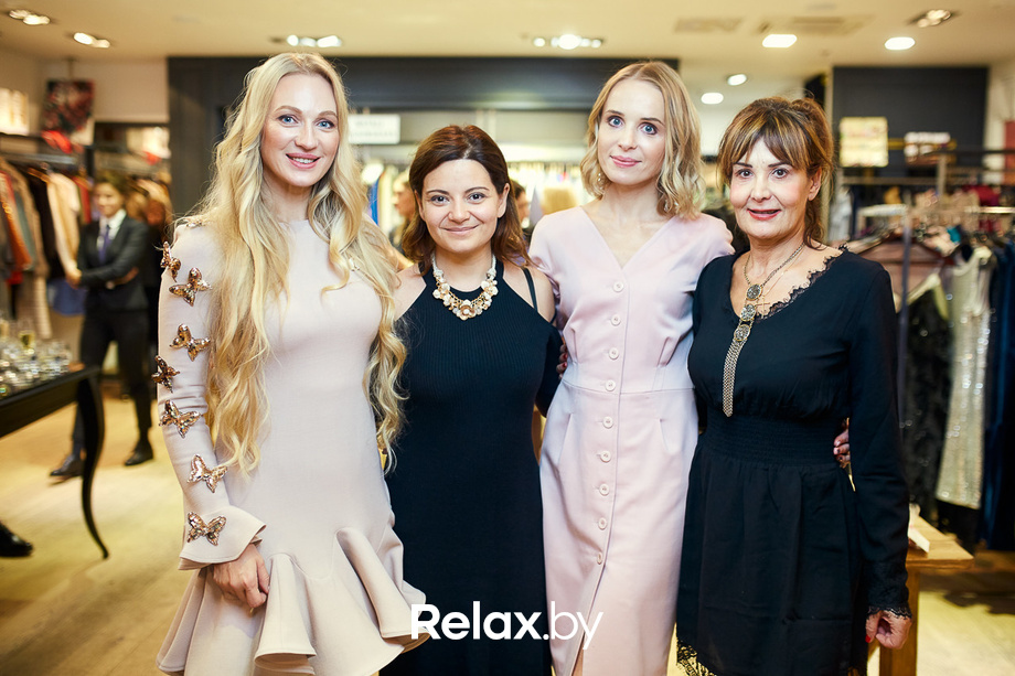 Открытие витрины бренда французской косметики Delarom Paris в магазине «Канцэпт Крама», фото № 112