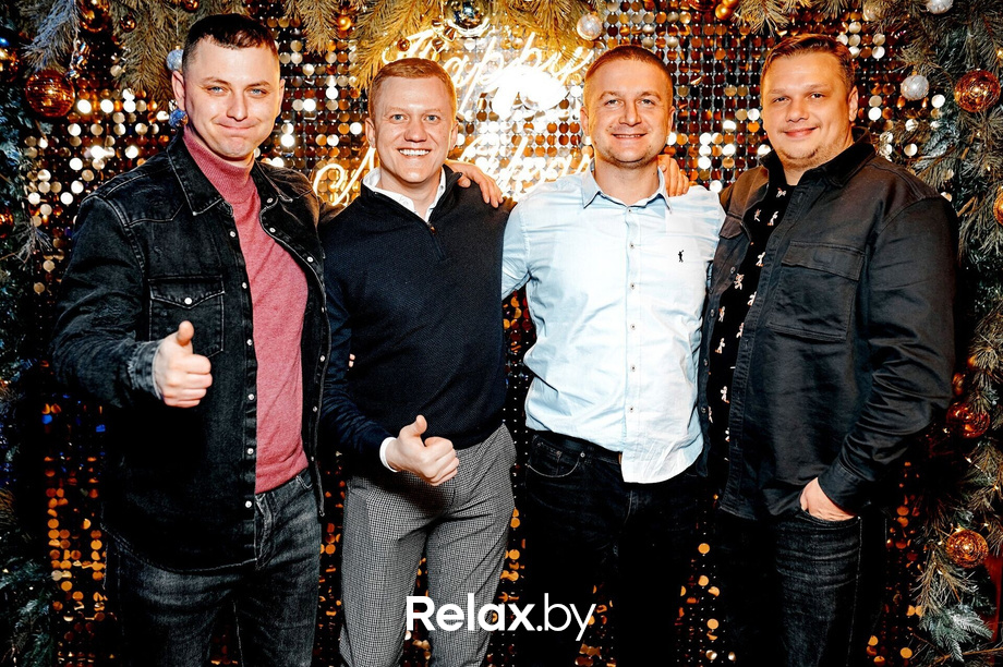 Предновогодние вечеринки в Ангелах, фото № 22