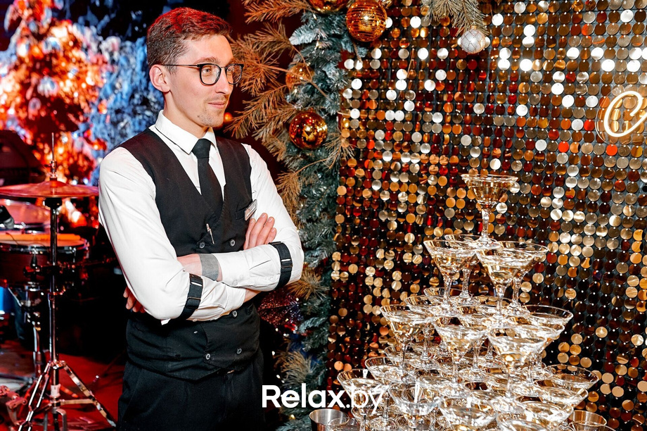 Предновогодние вечеринки в Ангелах, фото № 13