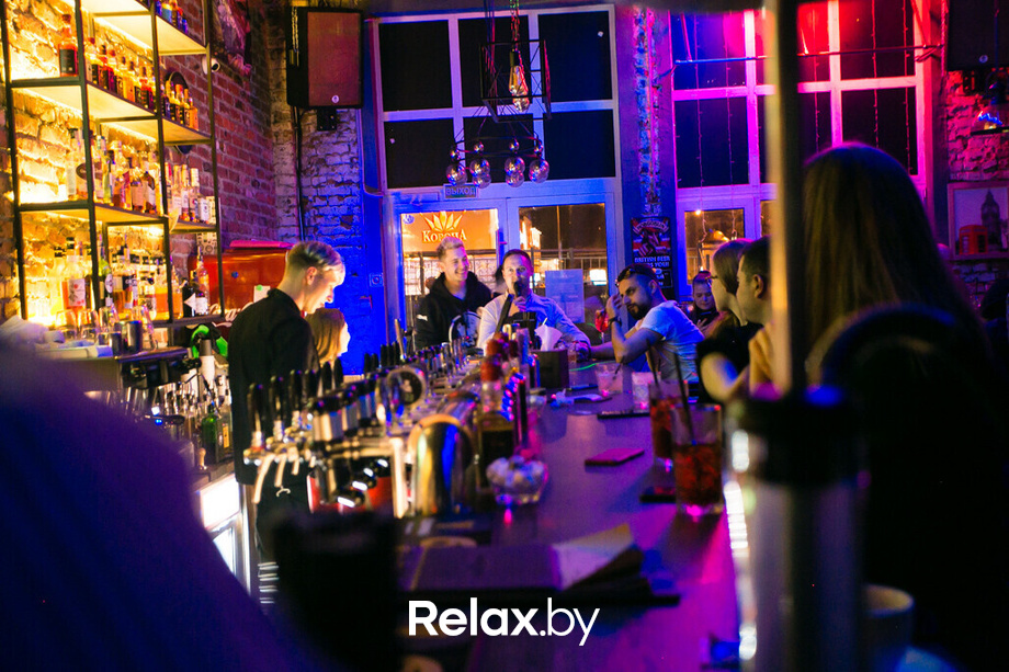 Счастливая суббота в баре «Острые козырьки», фото № 54