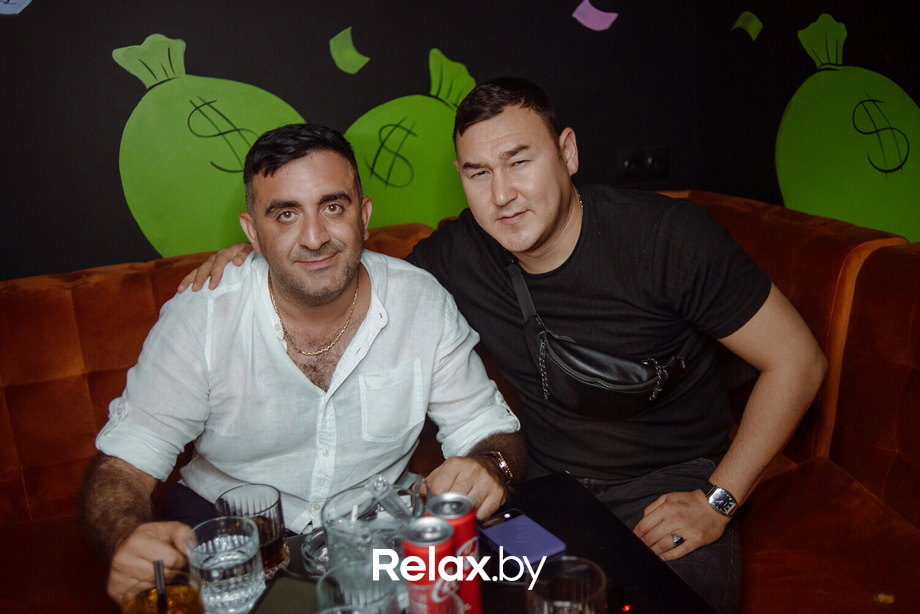 Friday «Welcome to Saint Tropez», фото № 39