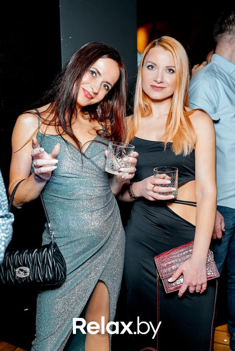 Предновогодние вечеринки в Ангелах, фото № 6