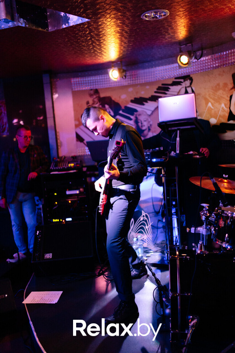 Кавер группа Starland в Ретро-кафе, фото № 47