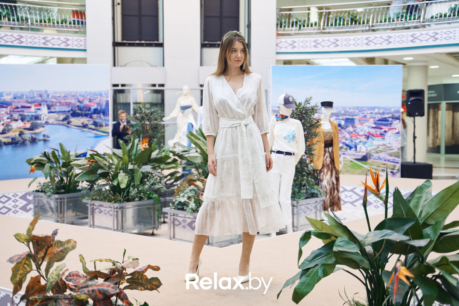 Время Искусства в ТЦ Столица: Мода, природа и поэзия, фото № 106