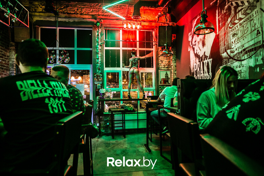 Пятница развратница в баре «Острые козырьки», фото № 36