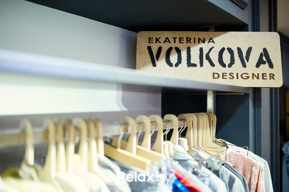 Открытие витрины бренда французской косметики Delarom Paris в магазине «Канцэпт Крама», фото № 21